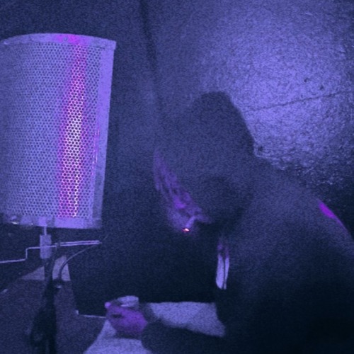 Hoe (PRD SHAZY + THR6X)