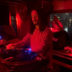 Vinyl Only Ambient - Expermental -Minimal Performance at Hoppetosse Berlin