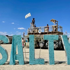Kaftan Discotheque at Salty Jacks, Burning Man 2022 - by Jessica Mordo