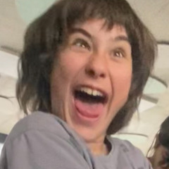 КОЙ ПО ДЯВОЛИТЕ СЛУША БАС😂👎🏻