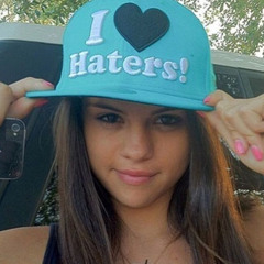 H*WK TUAH (playing games on my phone) prod. flynnst