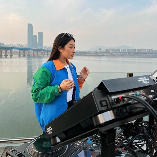 Peggy Gou - Live Streaming At The Han River, Seoul