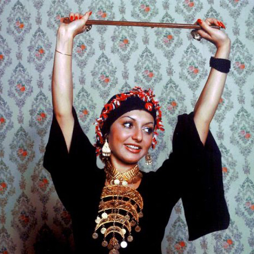 Googoosh - Bint el Shalabeya in Arabic (Fairuz Cover)