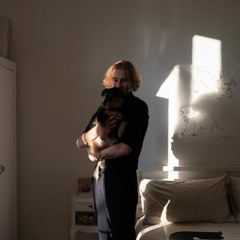 At what point does Sébastien Notre live in the present?