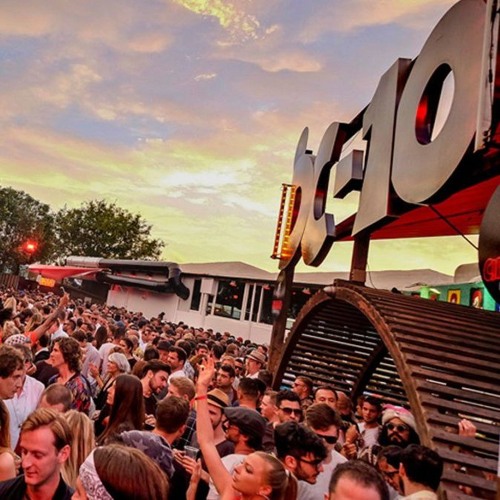 House music all night long - By Jake Edwards -