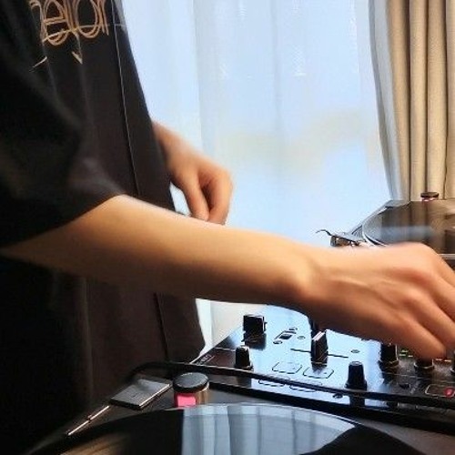 Short House Mix in July 2023