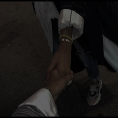 ‎⁨جنبك على طول..⁩