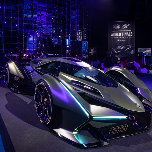 d e g e n e r a t e   d e l u x e