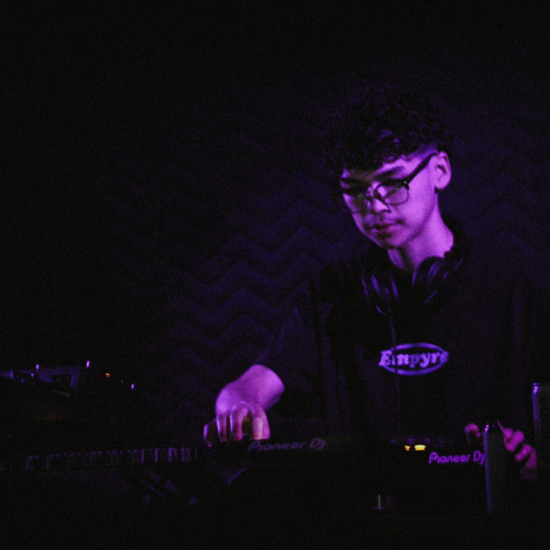 Opening for Torres (Col) @Garcias-Place 12/16/23