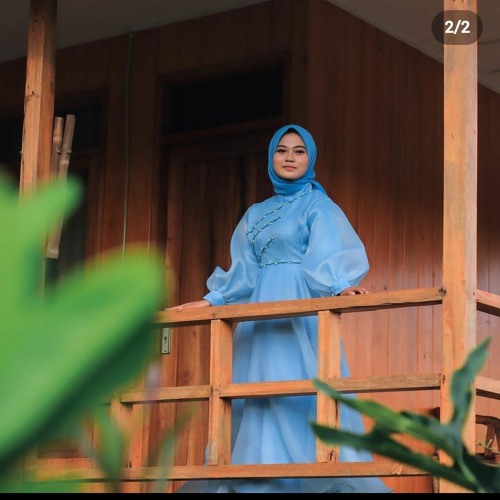 AKU DILAHIRKAN UNTUK SIAPA (Asep Irama) - REVINA ALVIRA (Cover Dangdut).mp3