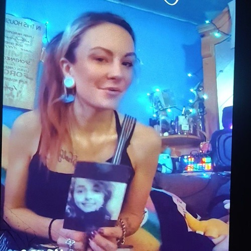 Stupid life stupid wife