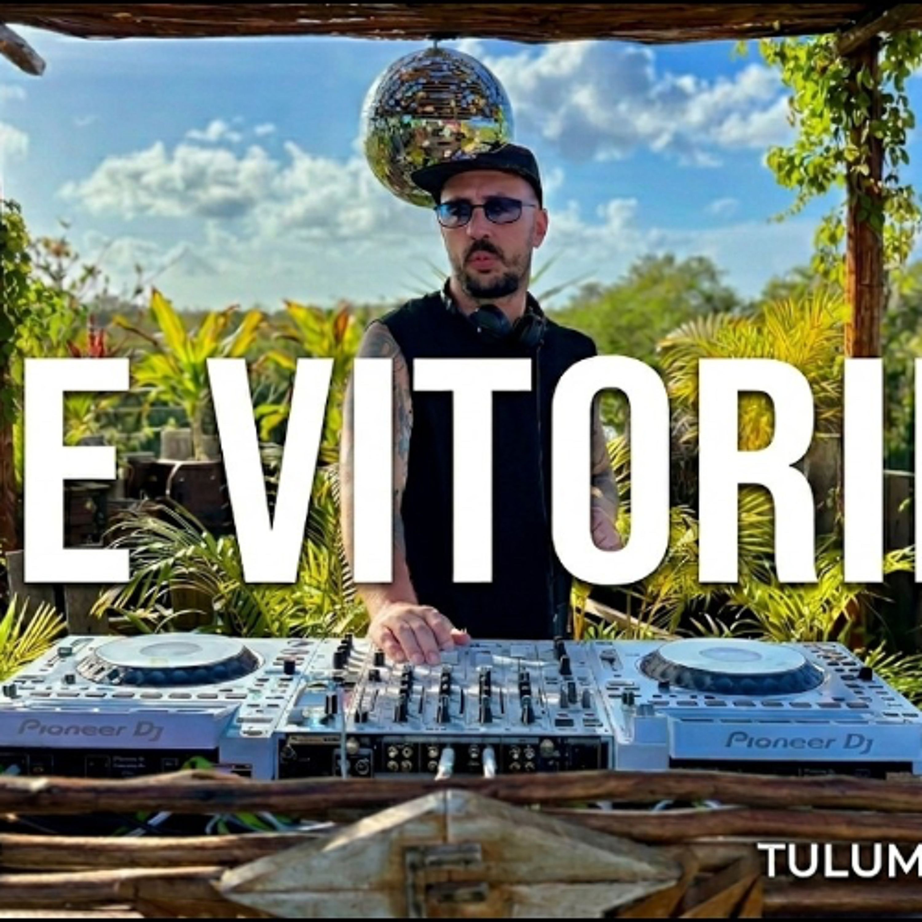 The Vitorino | House Groove Indie Deep Mix 2026 | By @EPHIMERATulum episode artwork