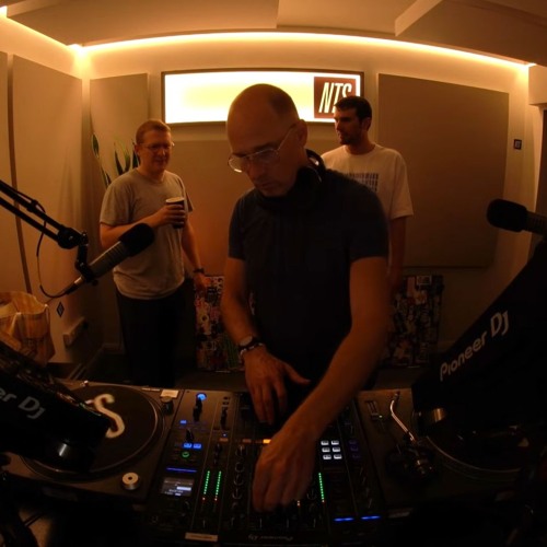 Caribou, Floating Points & Fred again.. - Live set NTS Radio 22 October 2025 (No Drums)