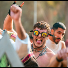 גואה משגעת את התחת מנענעת😝🐥