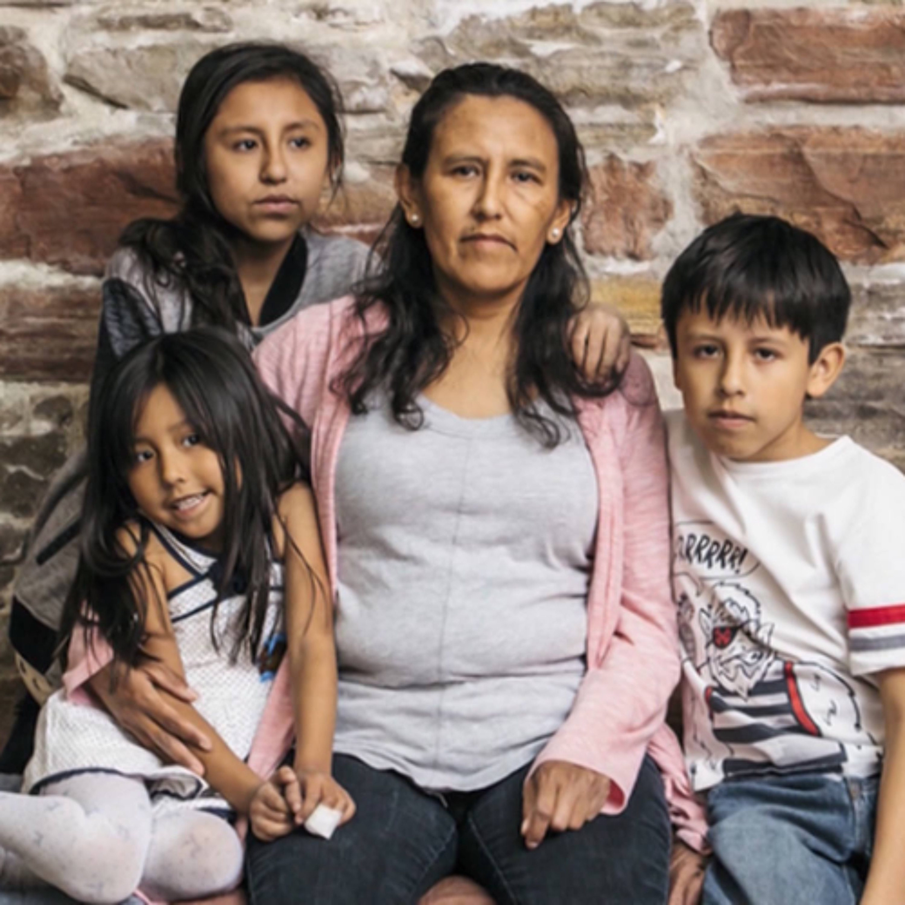 Infundir terror: la campaña de Trump contra los inmigrantes incluye detenciones y desapariciones episode artwork