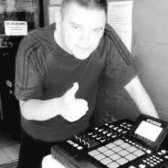 MC ADE - BASS LIVE (REMIX BY DJ JUNINHO CARIOCA)