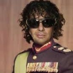 Kung I Baren Magnus Uggla -  80's remix