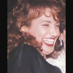 عنيد مثلي يوم أنا أغليك ..