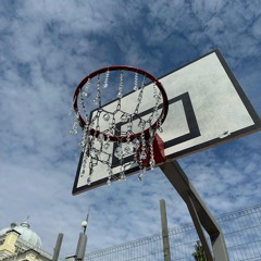 Оркестр играет бурю хрени