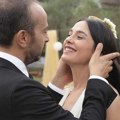 gitme kal ya da beni de yanına al