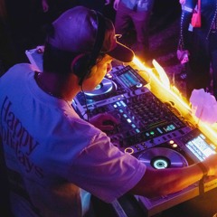 Seba Loayza – Trebol Nights #10 (Madera) | Warm Up Set