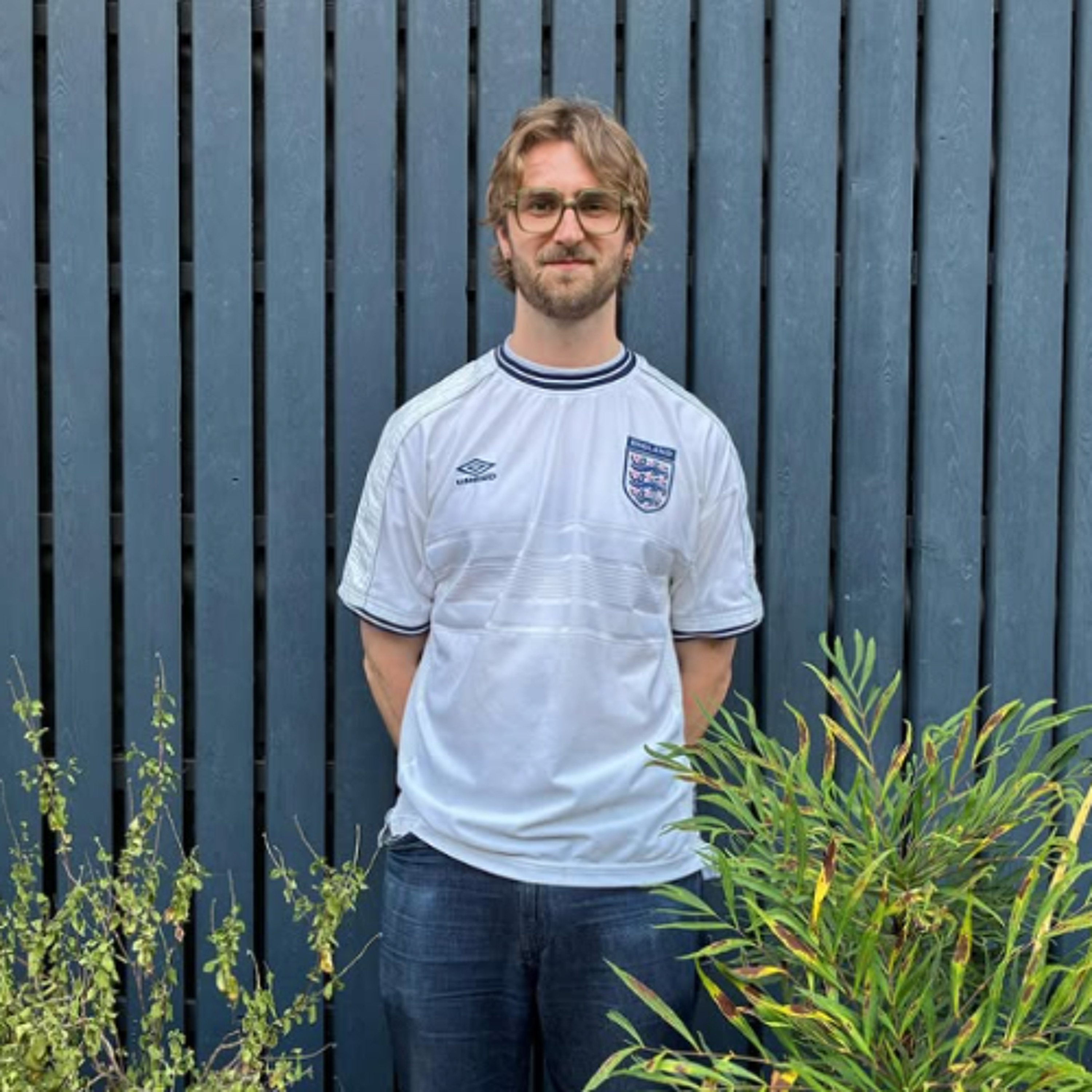 Low Tide w/ Barney Ross-Smith - 05/07/26 - Voices Radio episode artwork