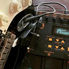 Roland GR-1 guitar synth samples | String Pad taster test | demo take one