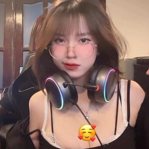 Mashup 2 in 1 TopKN Remix -Vạn Vật Thay Đổi Vật Chất Lên Ngôi x Em Ơi Anh Phải Làm Sao Remix TikTok