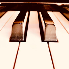 TM PIANO #22