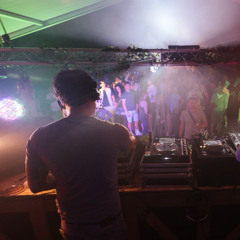 live at Raving Horses 2025