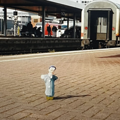 Die kleine Oma - Drüben auf Gleis 9_