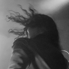 Premiere: Kronol & projektbau - Hold Me