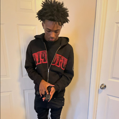 Prada Archive- walk ft. trez paper x kvng rome (prod. blackcard)