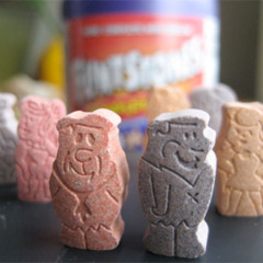 YaketyCast - Episode 109: Chewing Flintstones Vitamins