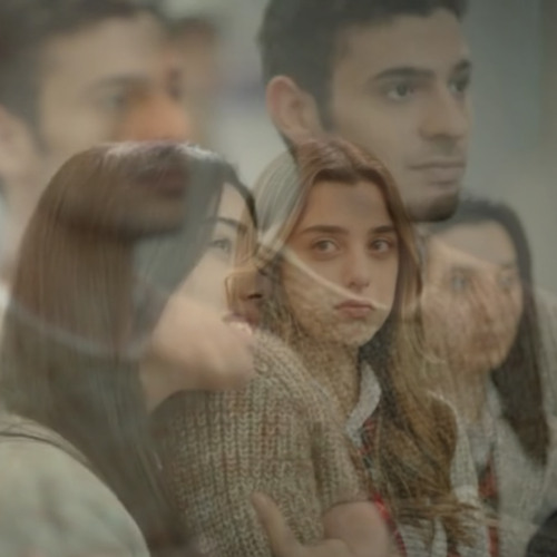 وش يقول مكافح الدنيا شتاه وصيفه ؟