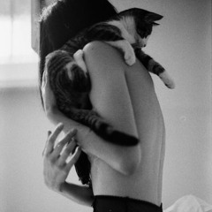 عاهدني قلبي ينساه