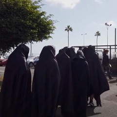 Obra colectiva para la acción performática sobre Mahsa Amini