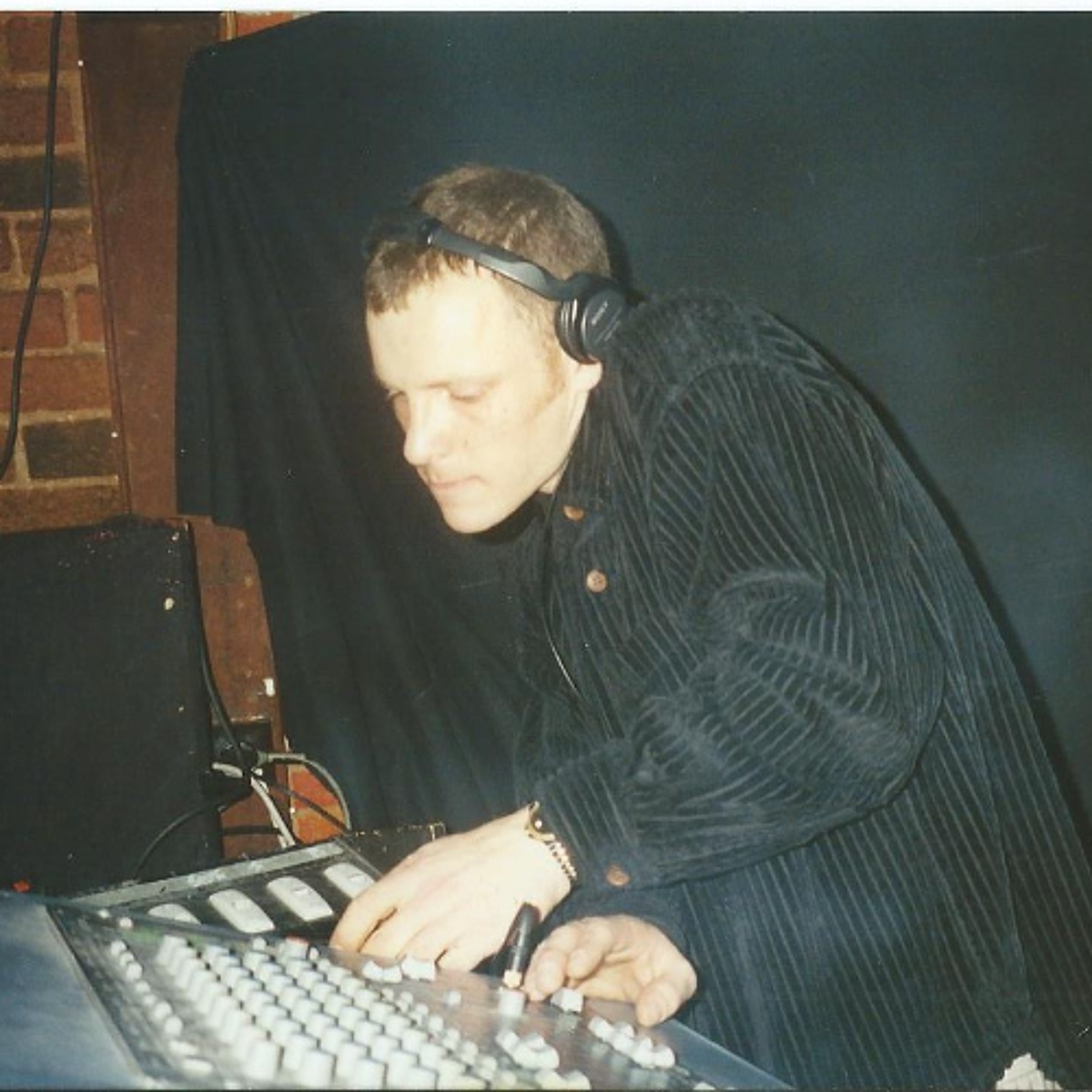 Late 80's early 90's hip house vinyl party  mix Adelaide Dance Radio 120426 episode artwork