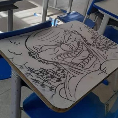 MTG = O DJ TA FORTE CHEIO DE MALOTE COM A GLOCK CAMUFLADA VS AK 47 E O PORTE DO HOMEM ((DJ DL ) 2k20