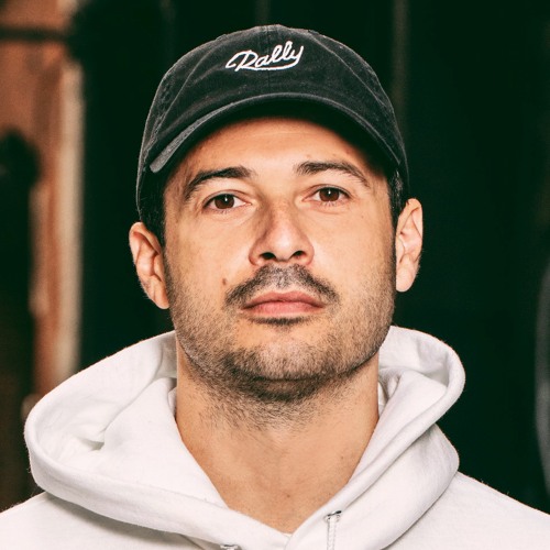 Stream episode Rally CoFounder, Rob Petrozzo Investing in Collectibles & Building a 21st