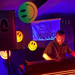 Peace Moves - Ali Holmes, Cosmo Jam, Warm Waves & Yun Yun - Live - CU Dalston Saturday 3rd May 2025