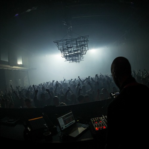 Schranz mit Chris - Chris Liebing tribute, over one hour 140+ bpm techno mix