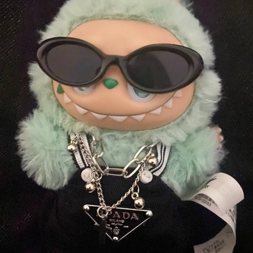 маникен в бутике