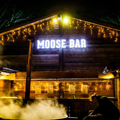 Moose on the Loose Apres Ski