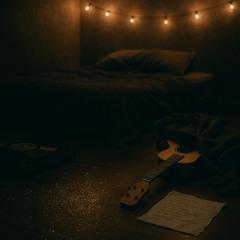 GLITTER IN THE BEDROOM