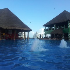 Beach Bar Pool