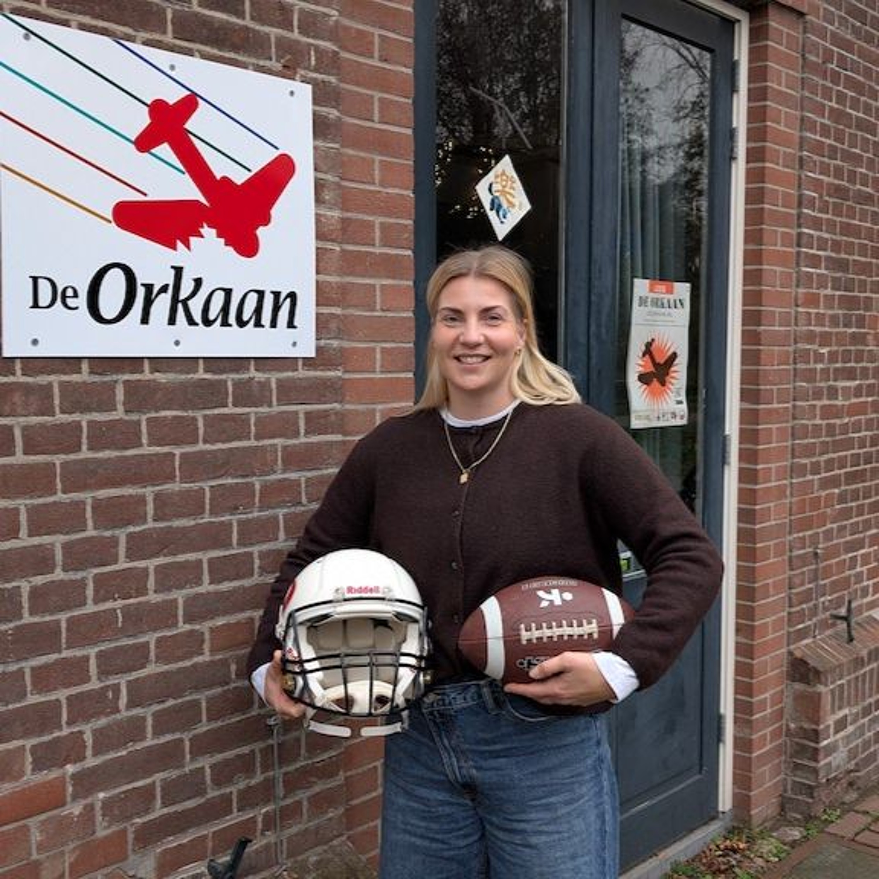 Dion Bout speelt American Football in Hamburg ' Helm tegen helm is prachtig!'