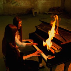 ALY-X & Saana 6 AM impro piano four-hands at backstage of LUFF