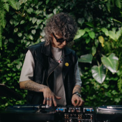 ELECTRONIC DIALOG with PLANTS