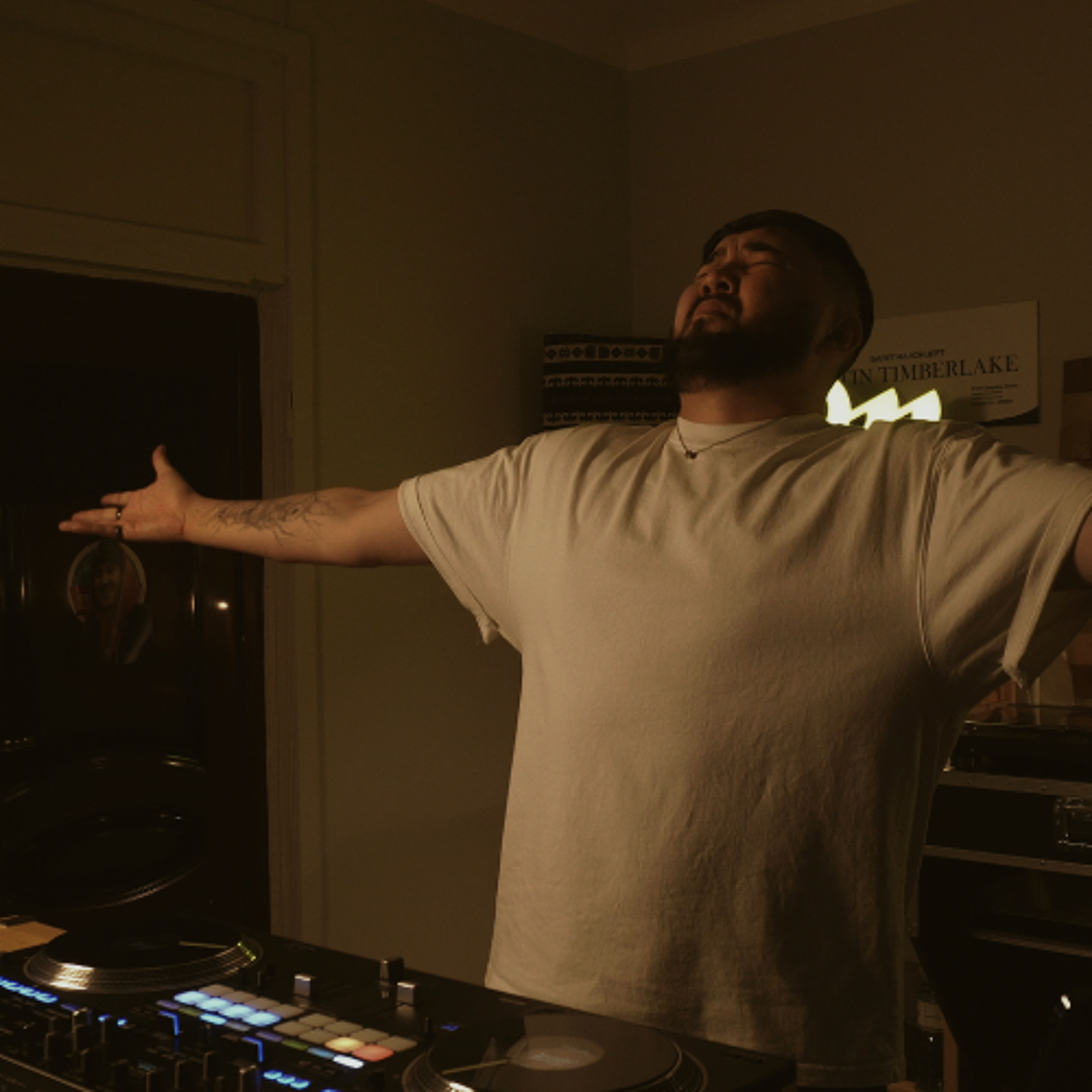 RNB, HIP-HOP, RAP, CHILL OUT, PSYCHEDELIC FUNK LIVE MIX | KRESHMUSIQ episode artwork
